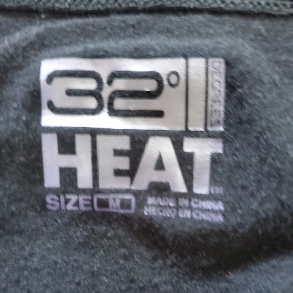 32 Degreez Heat (Medium black long sleeve top) - Picture 3 of 5